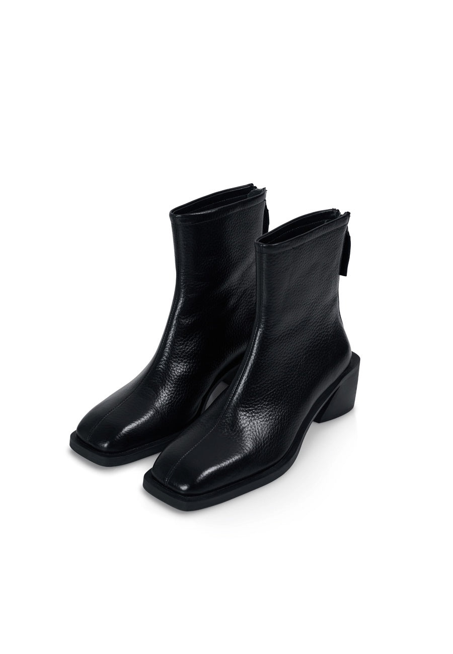 Commonplace Essentials Brooklyn Square Toe Boot Black