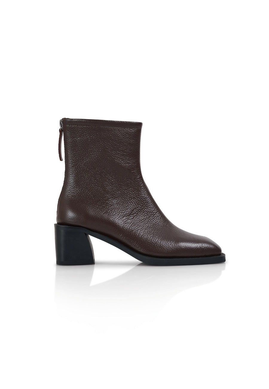 Commonplace Essentials Brooklyn Square Toe Boot Brown