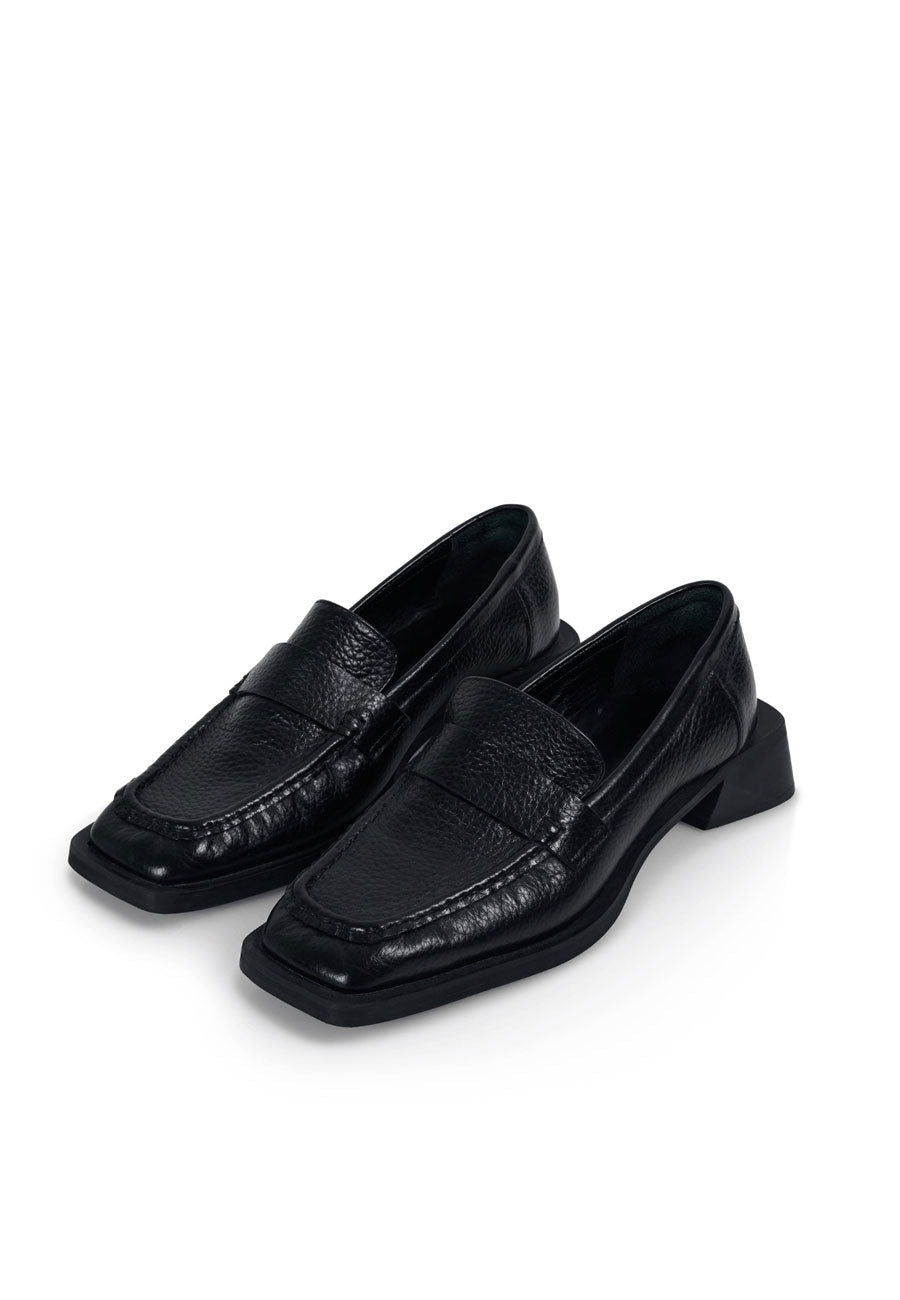 Commonplace Essentials Chelsea Loafer Black Leather