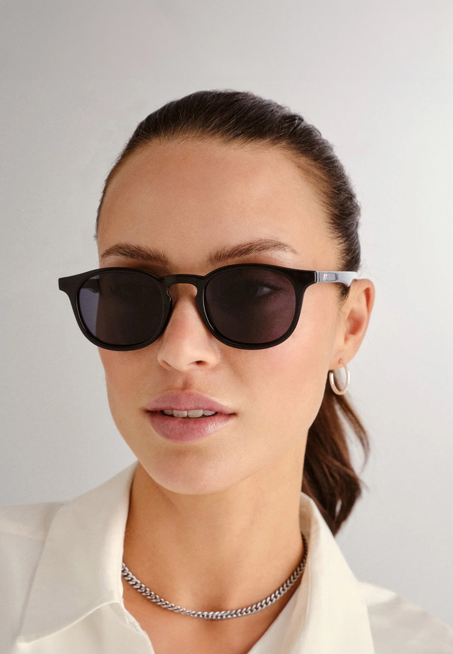 Le Specs Club Royale Black