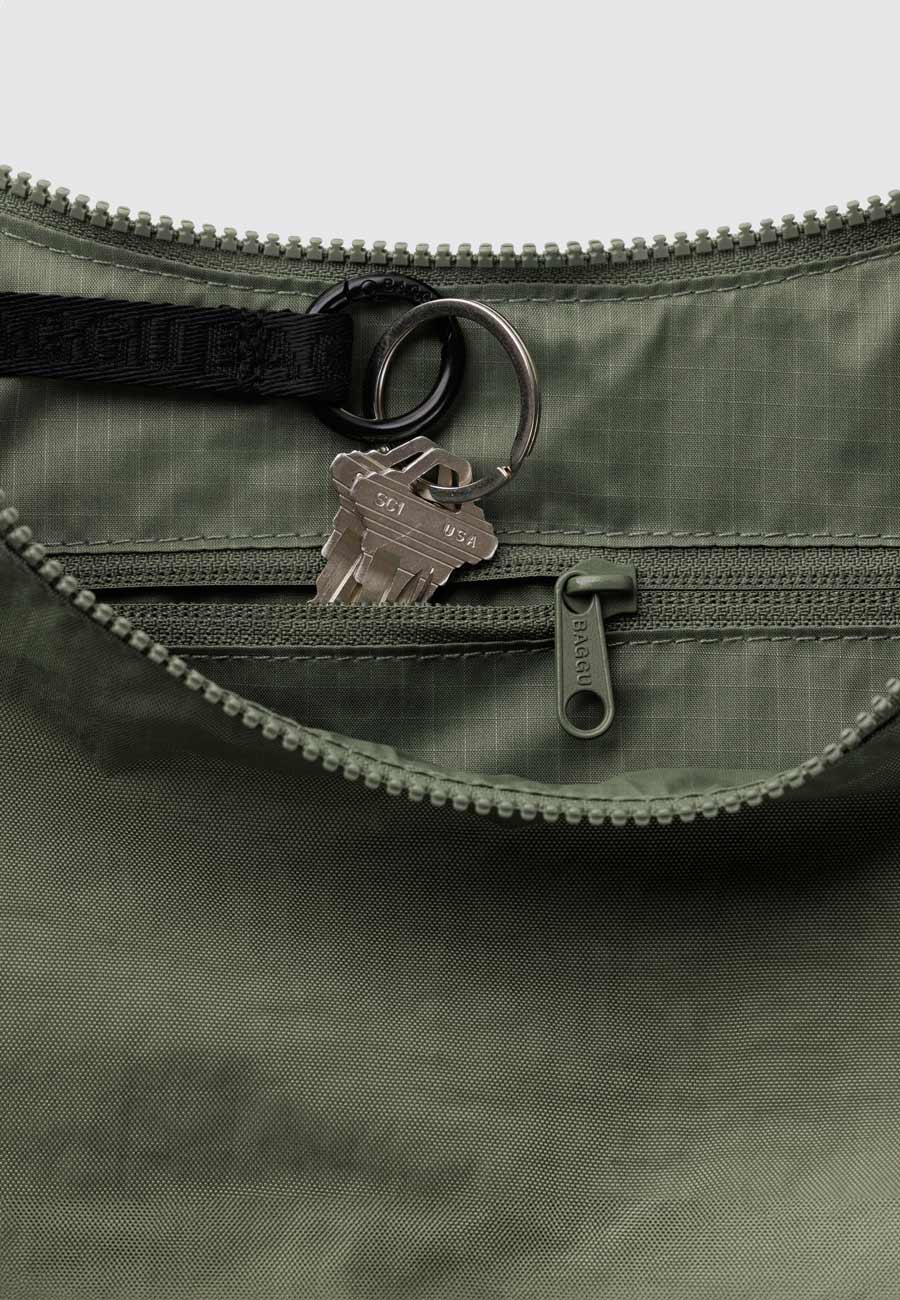 Baggu Medium Nylon Crescent Bag Caper