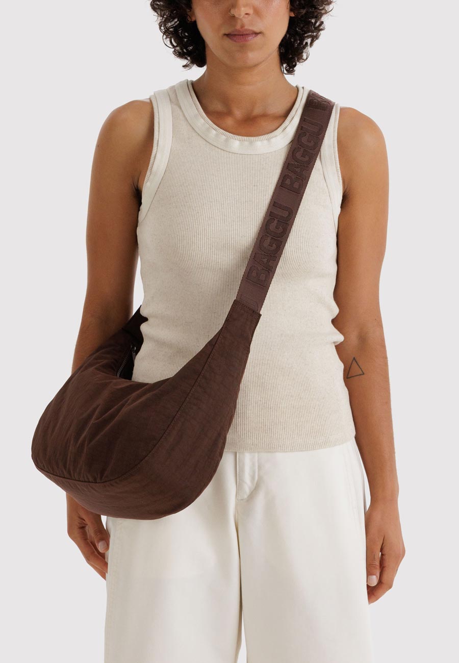 Baggu Medium Nylon Crescent Bag Coffee