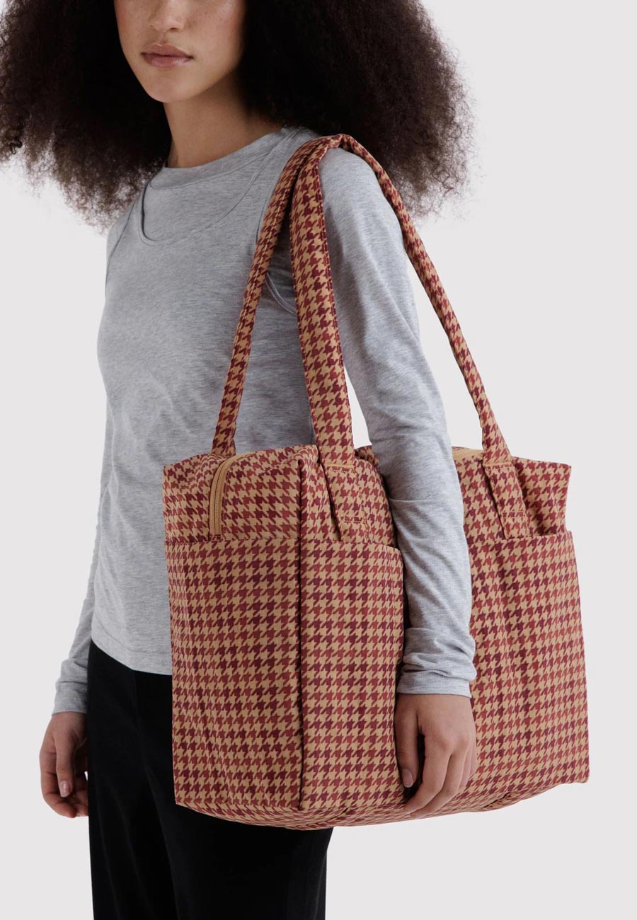 Baggu Small Cloud Carry-On Tan Houndstooth
